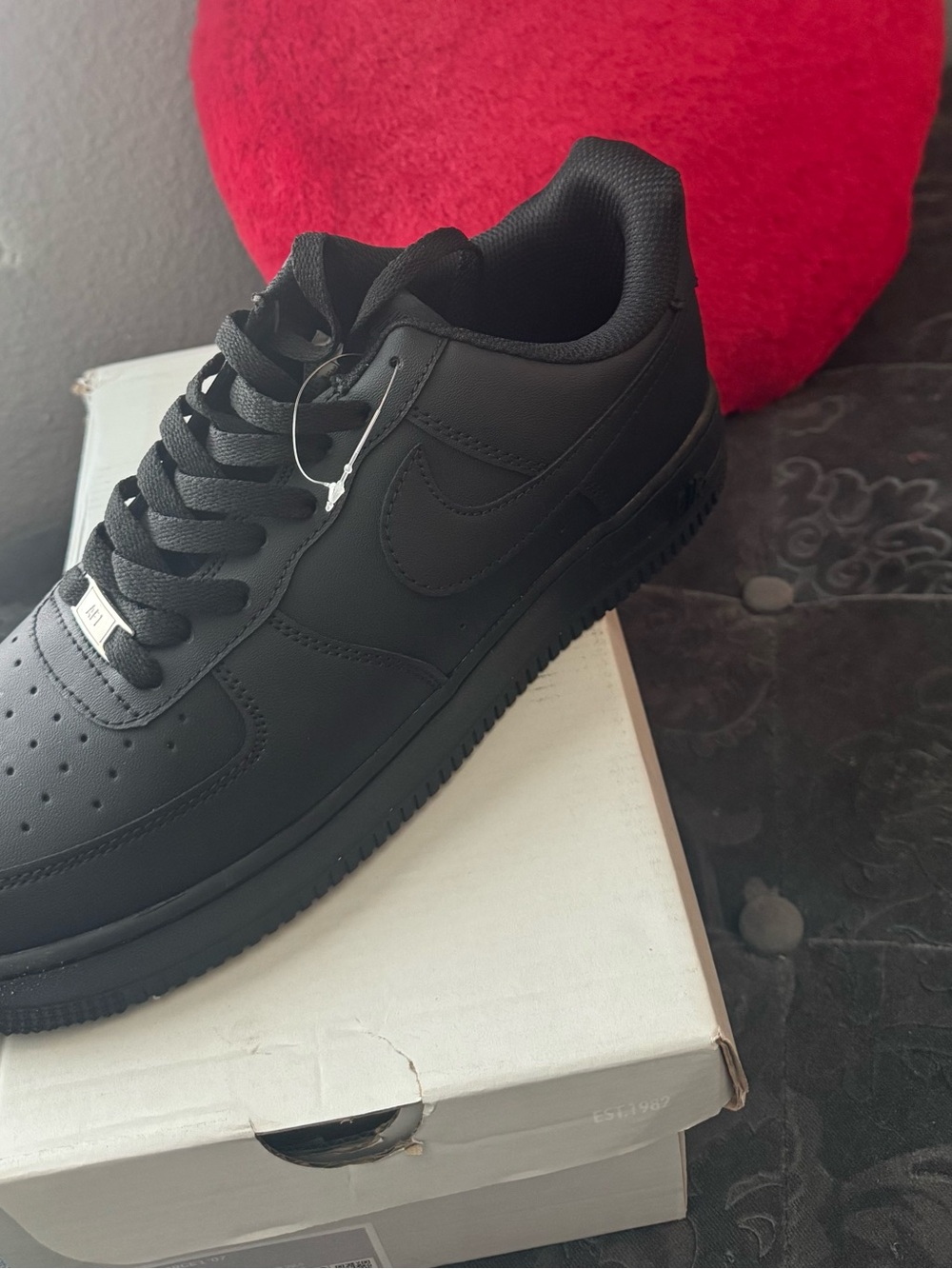 Air Force 1 Men's Black Athletic Sneaker